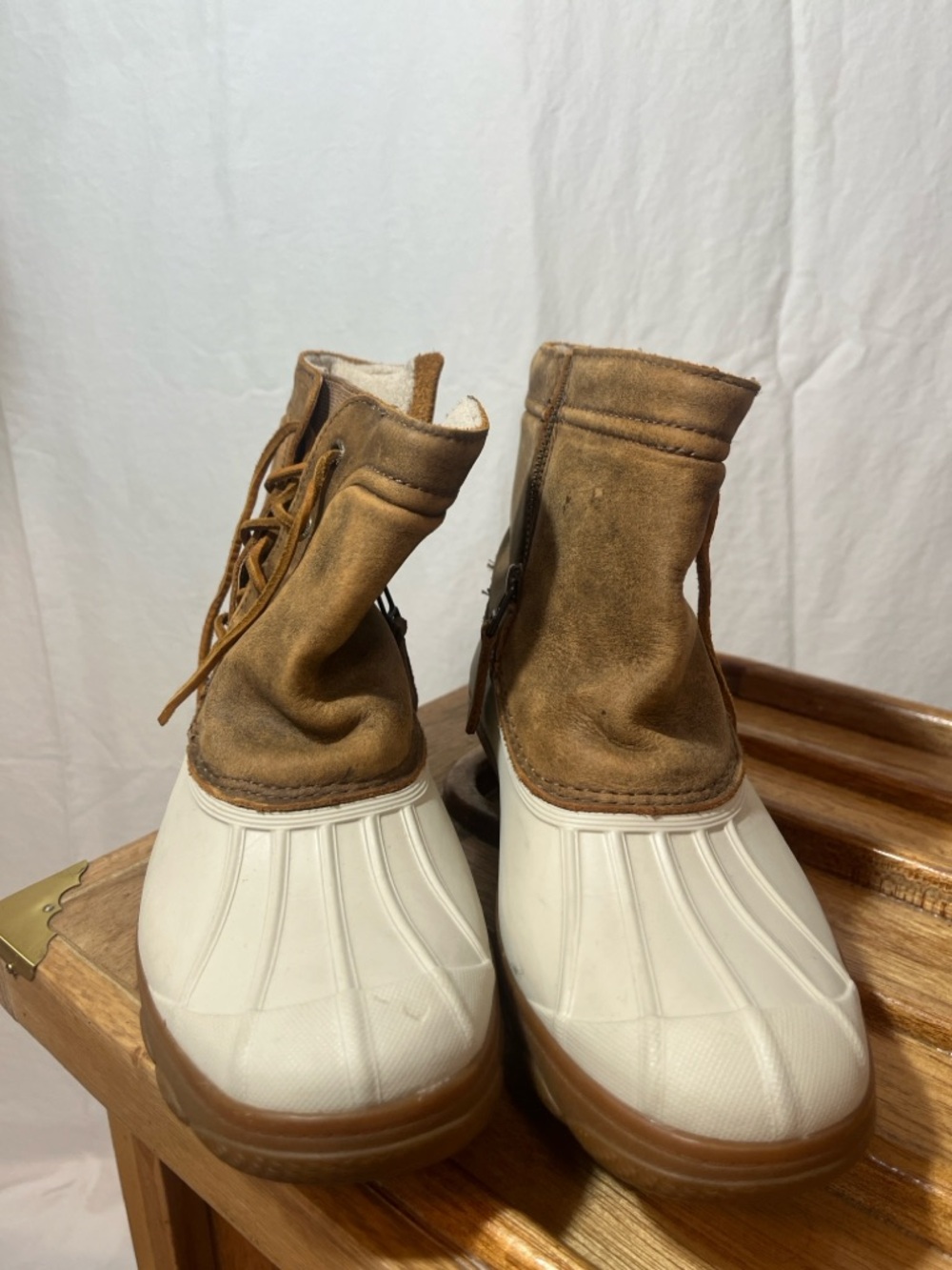 Two-Tone Duck Boots in Tan and Cream womens sperry size 8 - Picture 14 of 14